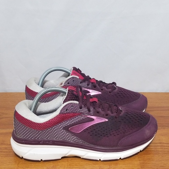 brooks shoes dyad 10